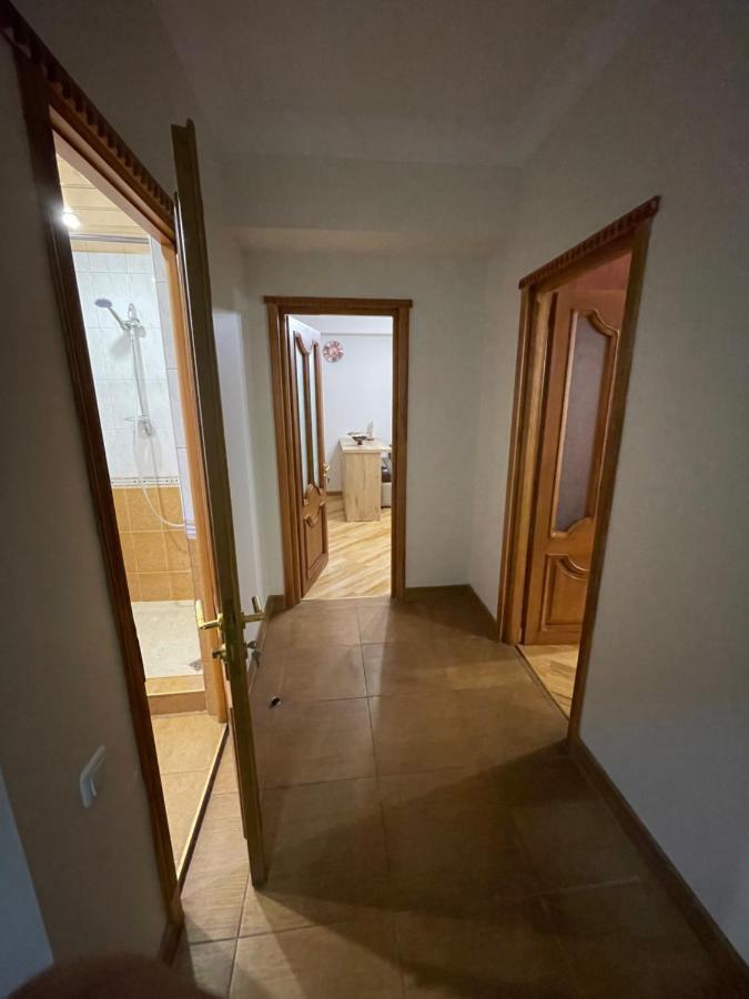 Apartment In City Center Erevan Esterno foto